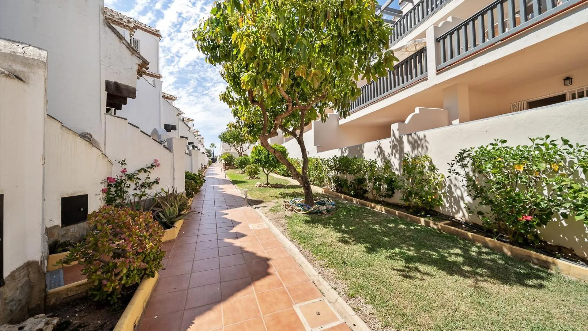O07 Belindas Campanario - Townhouse Sitio de Calahonda Hiszpania